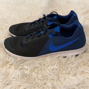 Men’s Size 10 Nike Flex Experience running shoe